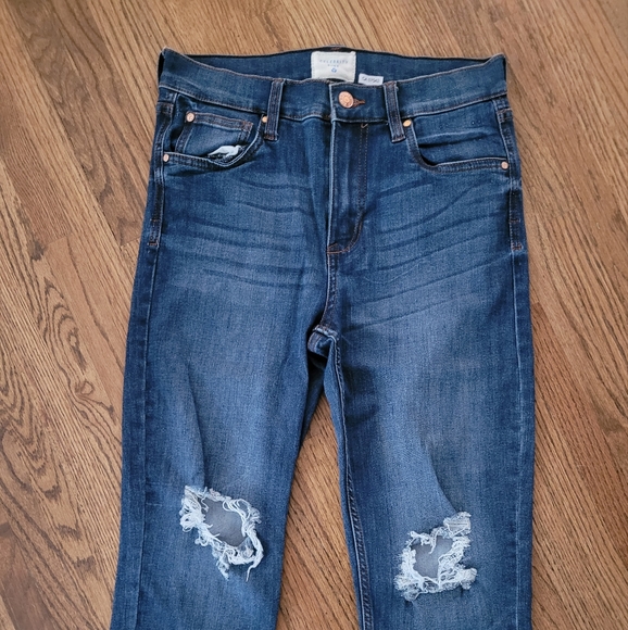 Distessed skinny jean pant - Picture 2 of 4